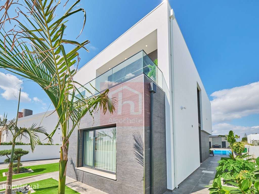 Moradia T5 de Luxo com Piscina Infinita Aquecida e Jacuzzi em Corte...-14