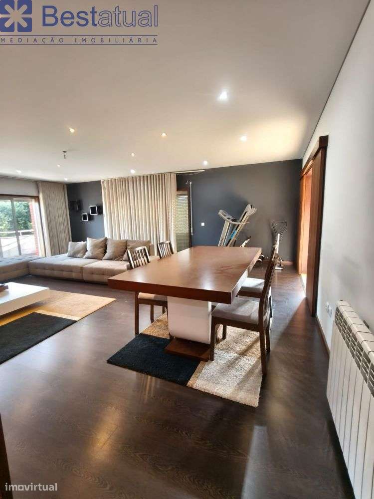 T4 com 186 m2 + Terraço com 186 m2 - Junto ao Centro-10