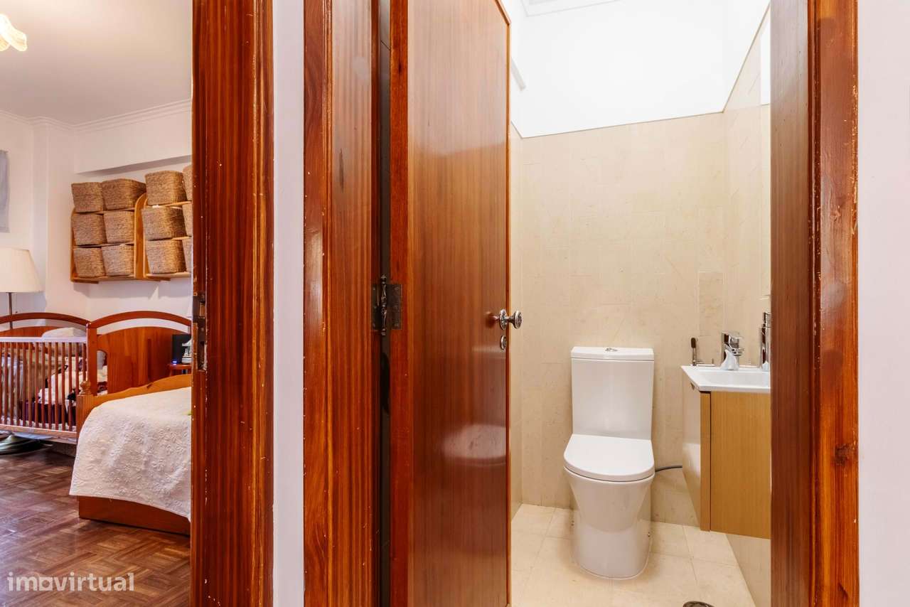 Apartamento T3 em Casal de São Brás, Amadora-35