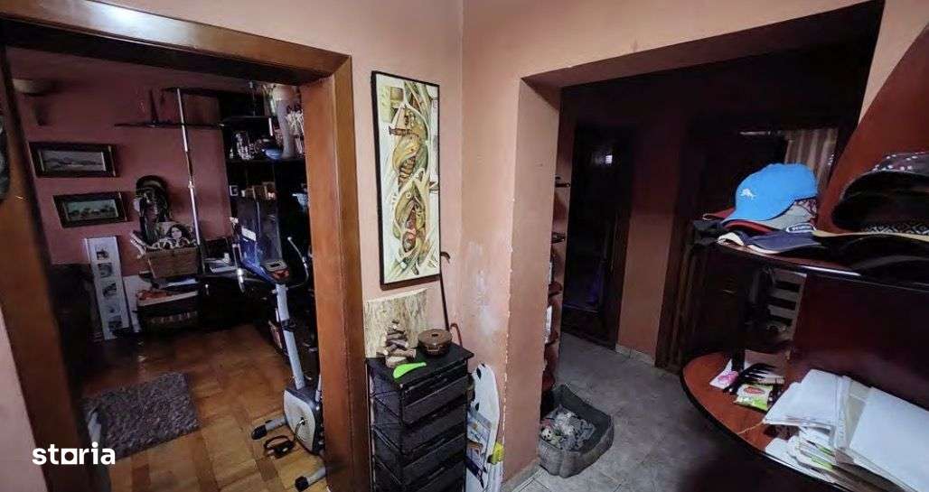 De vânzare apartament 3 camere Cartier Buzaului-0