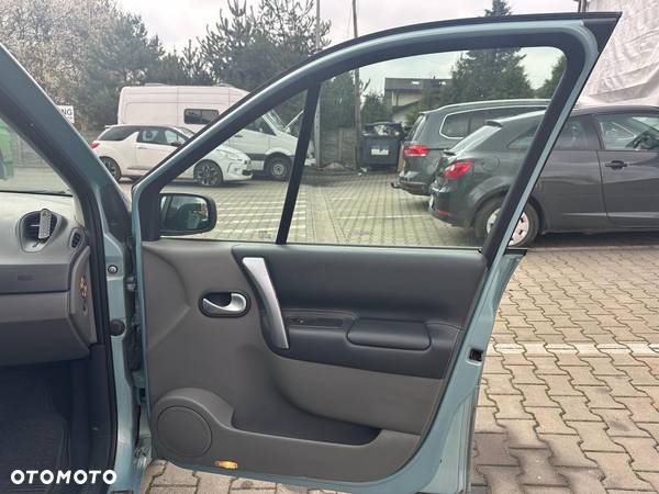 Renault Scenic - 13