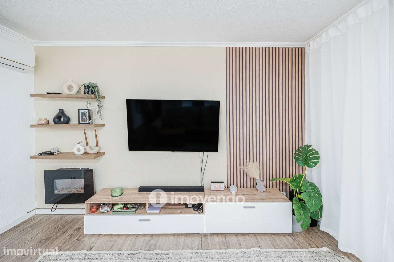 Apartamento T2 totalmente remodelado, em Marvila-13