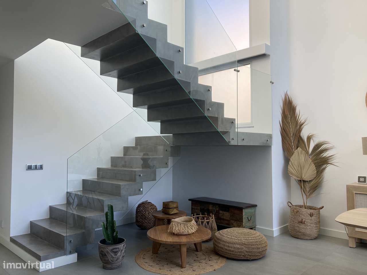 Moradia T3 com piscina, garagem na Aroeira-24