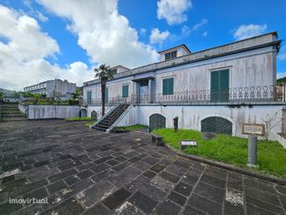 "Casa da Magnólia" uma quinta com jardins e estufas no início da fregu