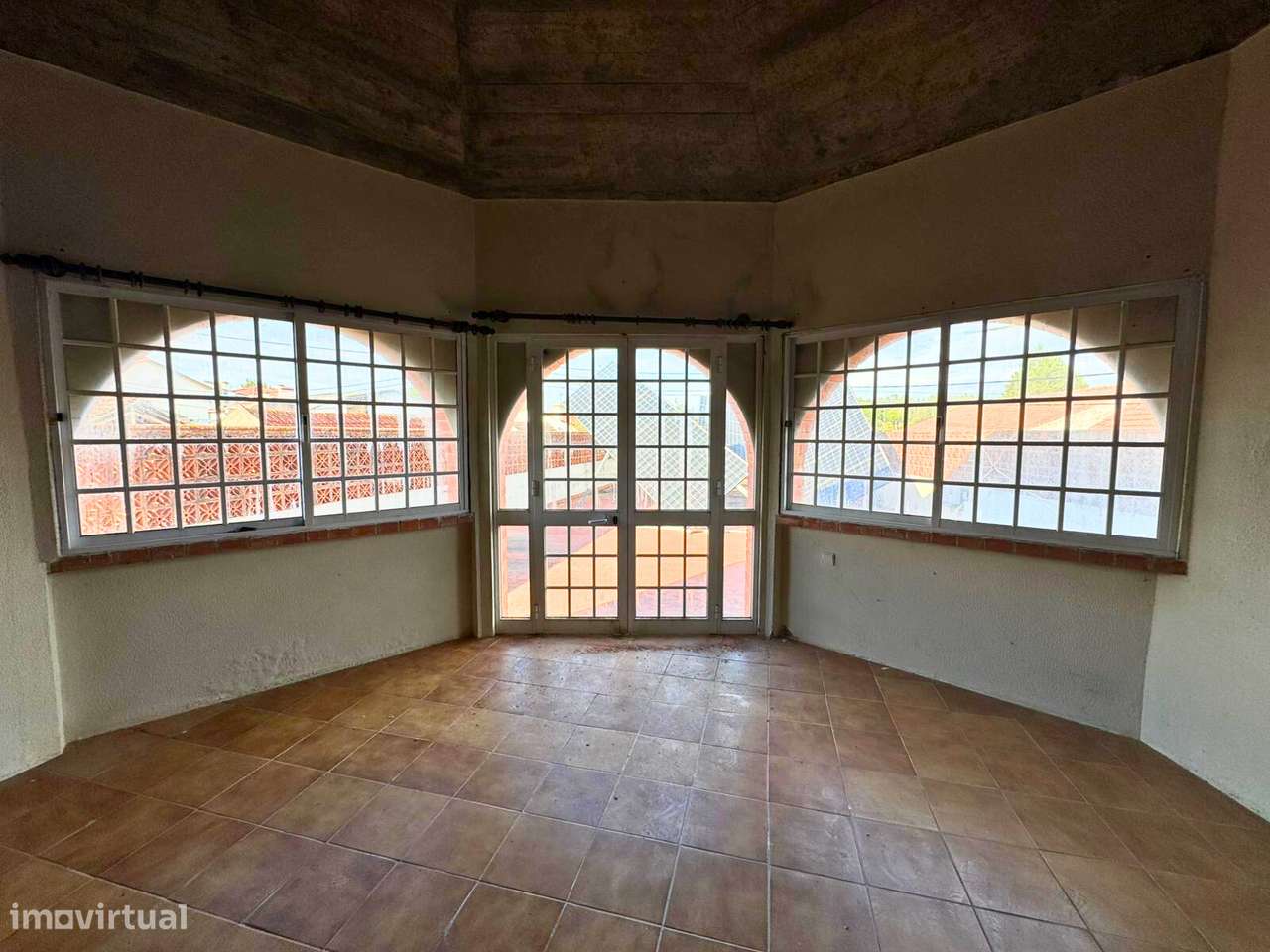 Armazém para venda na Azoia de Baixo - Grande imagem: 3/21