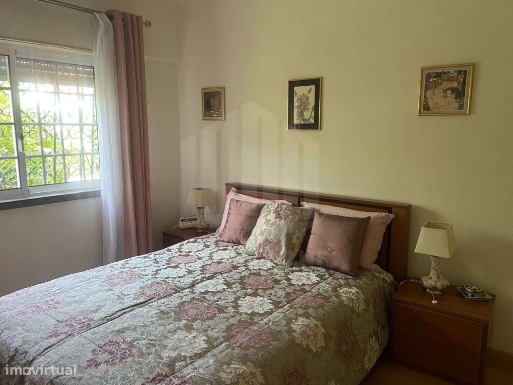 Moradia com 7 Assoalhadas , garagem e com terreno de 1.000 m2 zona ...-17