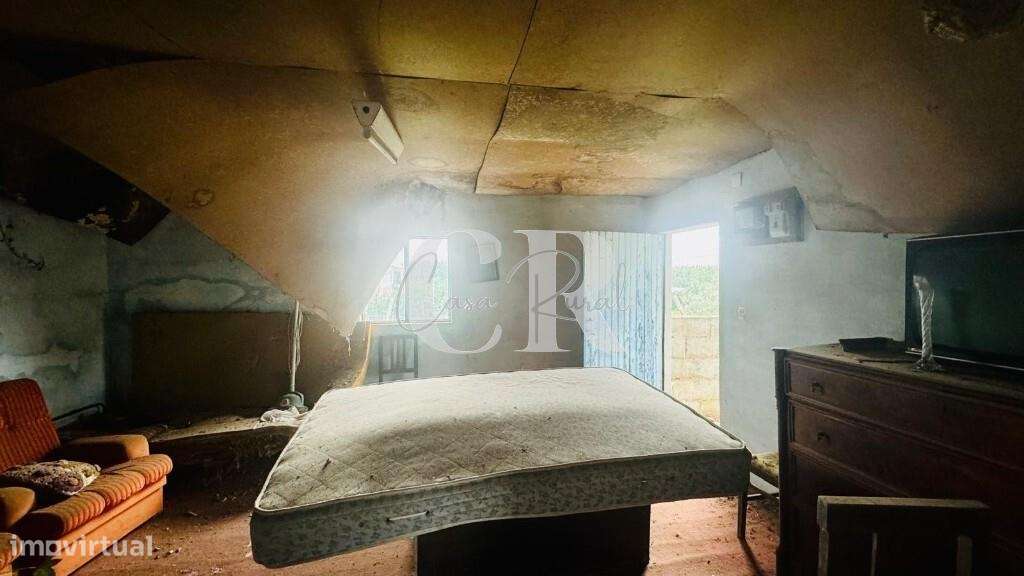 Moradia de 2 Pisos para renovar com terreno em Graça - Pedrogão Grande - Grande imagem: 5/17