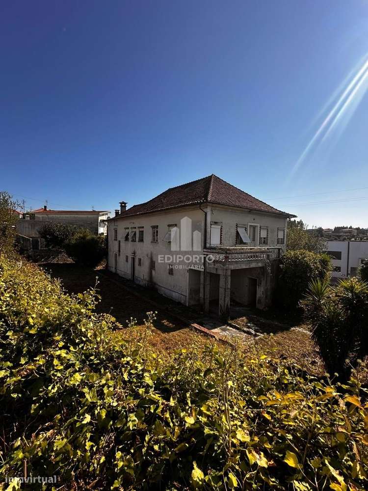 Moradia e Terreno com 3.000 m² em Lordelo- Paredes-28