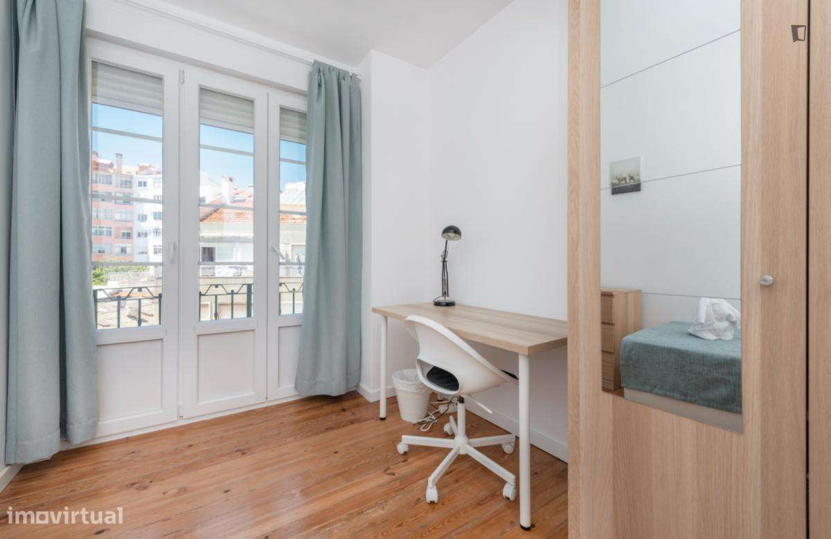Quarto - localizado em Alcântara Lisbon - Grande imagem: 5/7