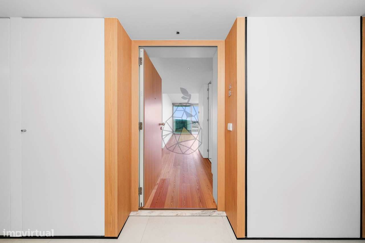 Apartamento de Luxo T2 à venda em frente da Praia de Armação de Pêra - Grande imagem: 5/60
