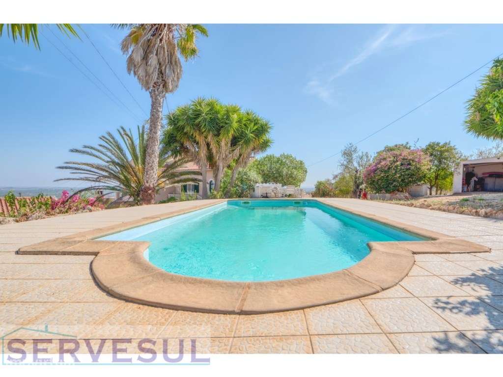 Espaçosa propriedade de 16,600m² com casa de 7 quartos, piscina e v... - Grande imagem: 2/42