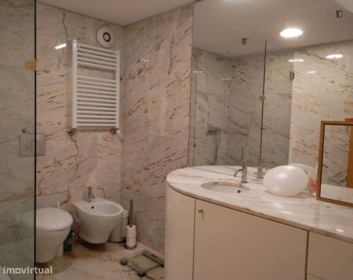 Quarto - localizado em Aldoar Porto - Grande imagem: 2/11