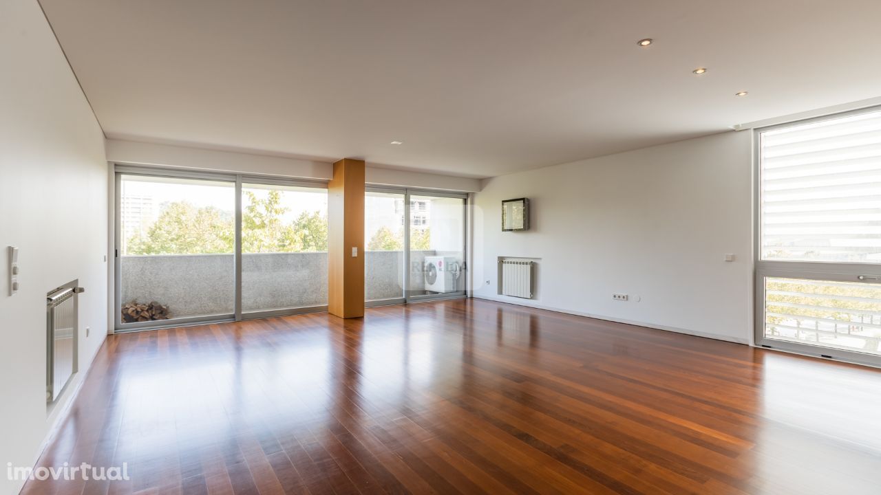 Apartamento T4+1 para venda, Antas Porto. 