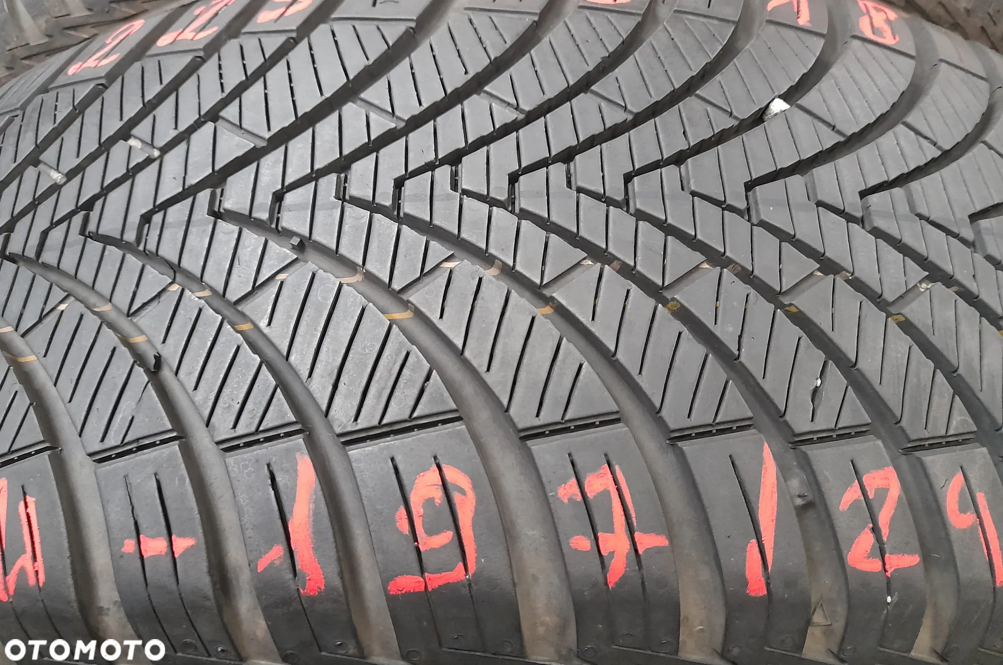 225/60r18 104V (W197/24)003 2szt 6mm Solus 4S HA32 KUMHO 2021r CAŁOROCZNE - 2