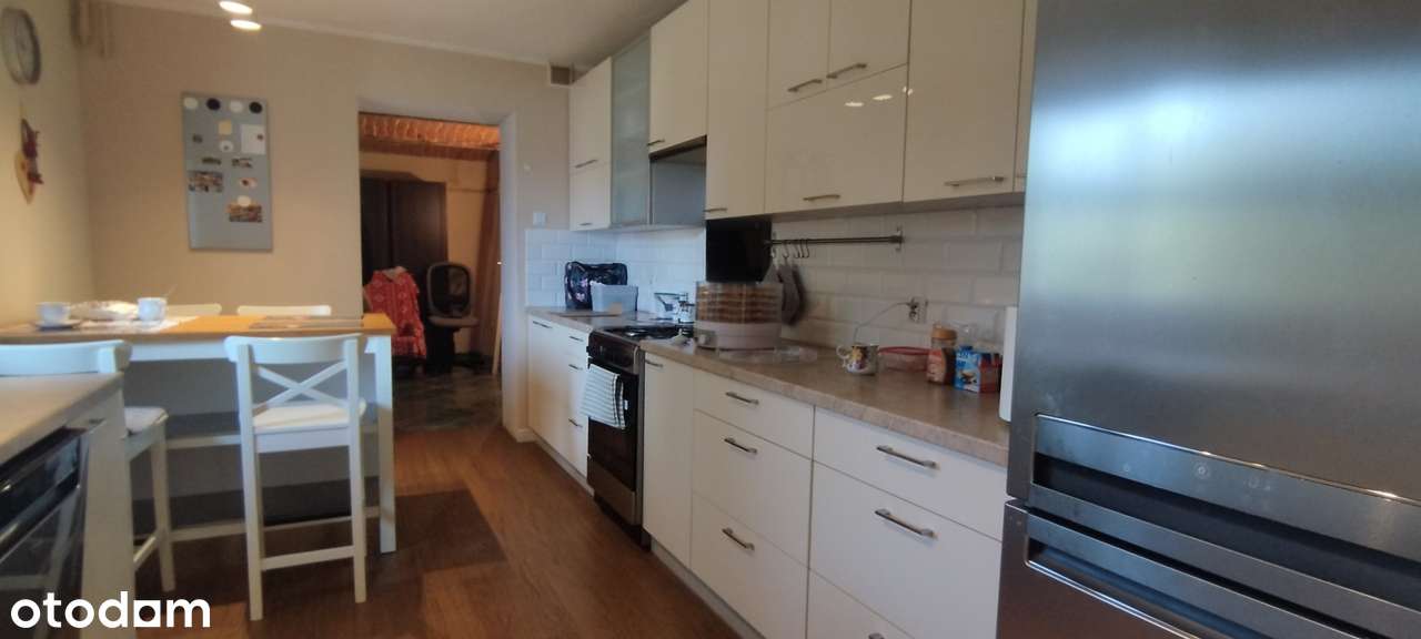 Przestronny z zadbanymi wnętrzami + zabudowania-1