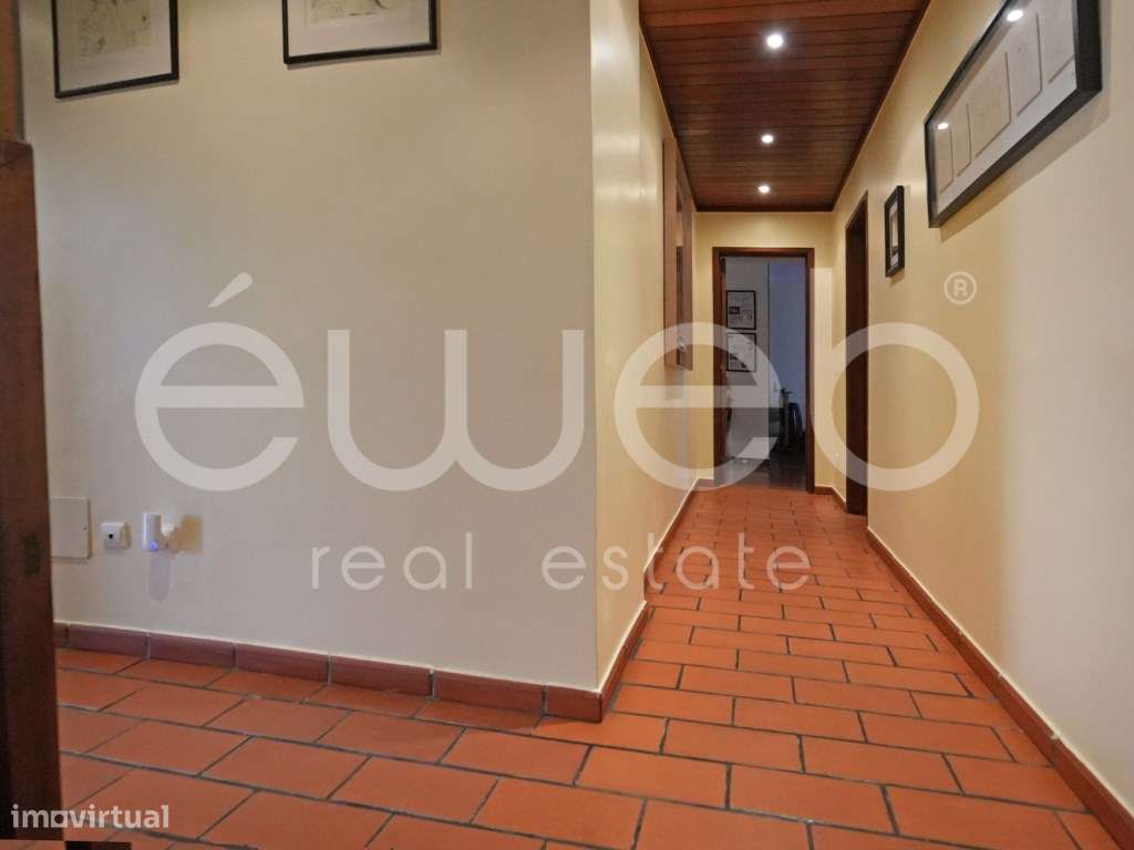 Apartamento T3 com varanda, Luísa Todi-17