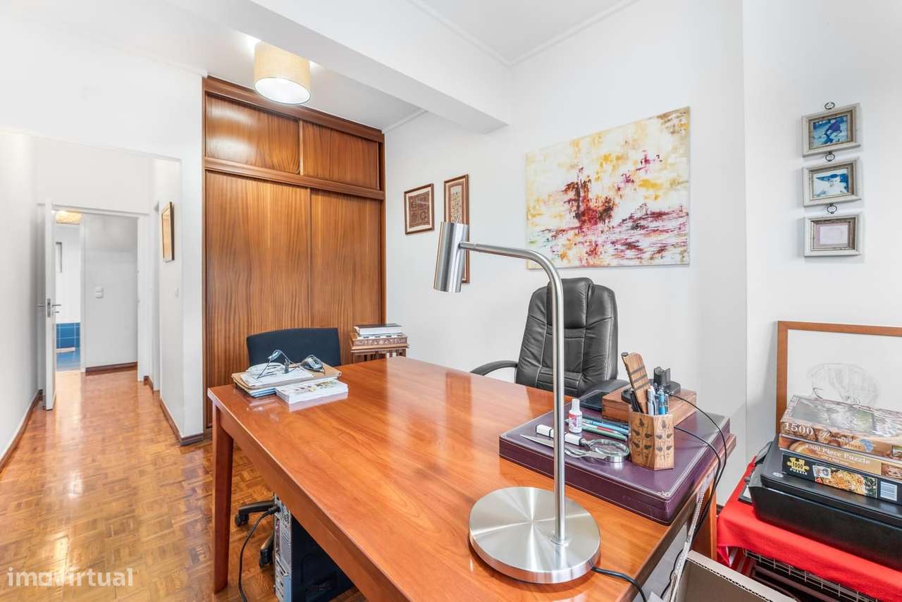 Moradia T4 com piscina, Paço de Arcos, Oeiras-21