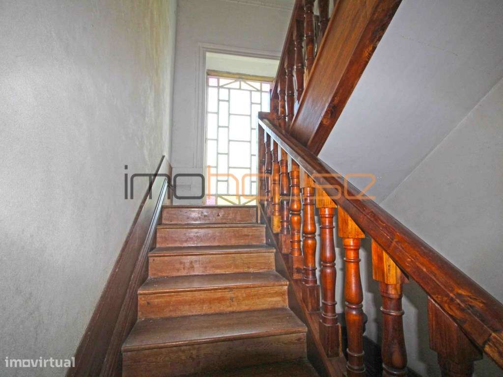 Casa senhorial do século XIX ( Zona Espaço Central II)-22