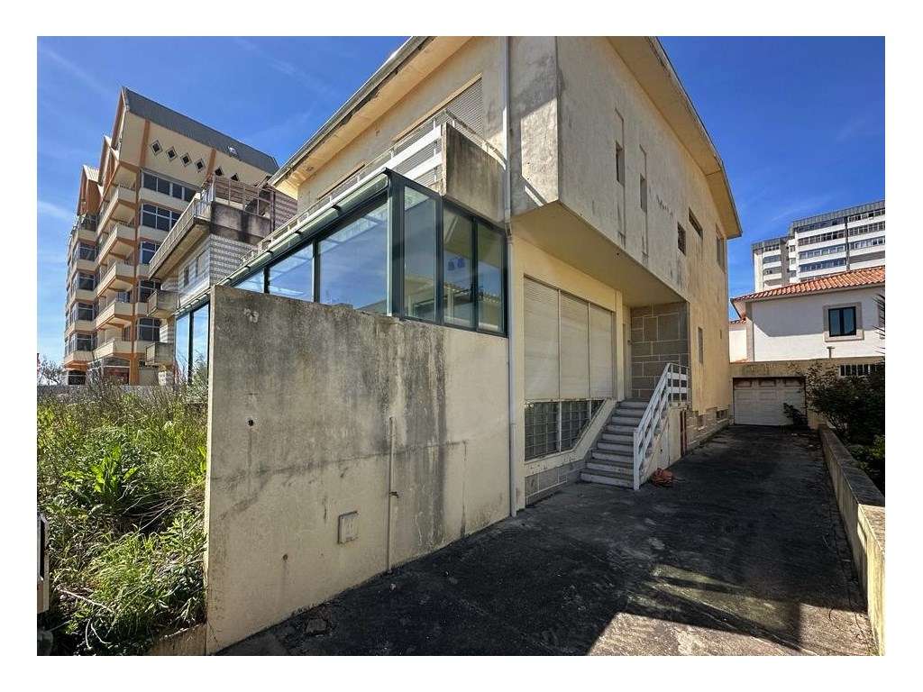 Vivenda T5 em Localização Excelente em Póvoa de Varzim - Grande imagem: 3/14