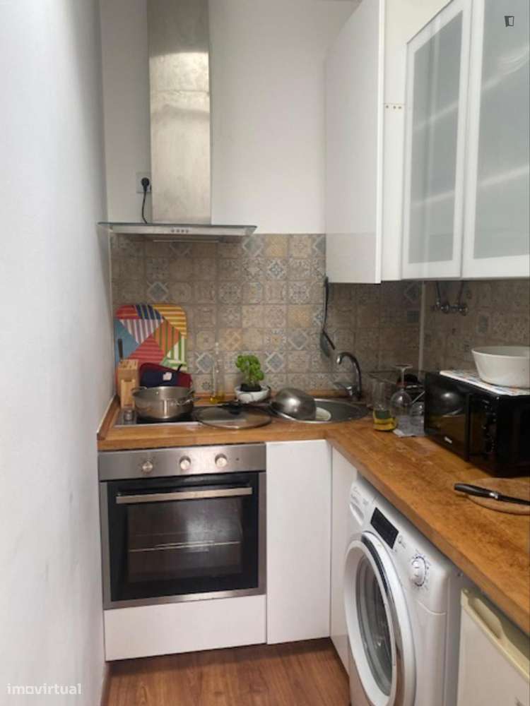 Apartamento com 1 quartos - localizado em Intendente Lisbon - Grande imagem: 5/10