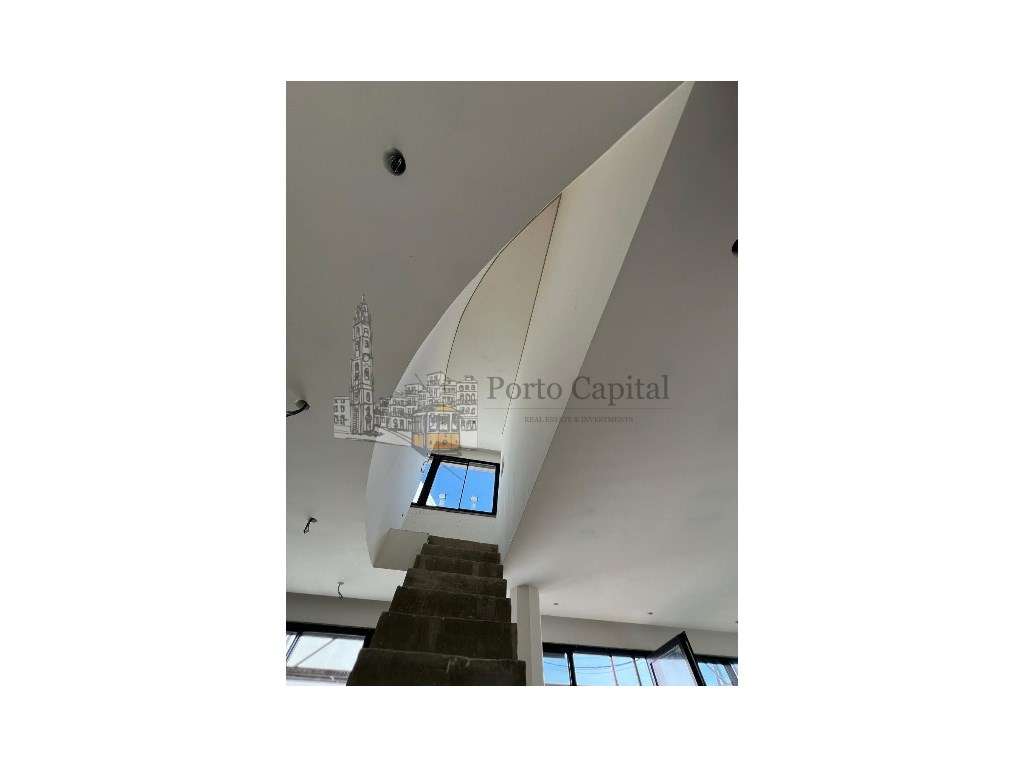 FANTASTICA MORADIA T2 JUNTO AO HOSPITAL DE SÃO JOÃO-5