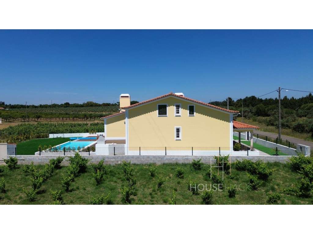 Moradia com piscina junto à Barragem de Castelo de Bode - Grande imagem: 4/56