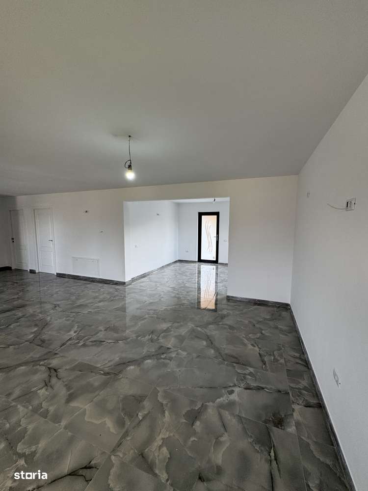 Vand Casa noua in Cordun-3