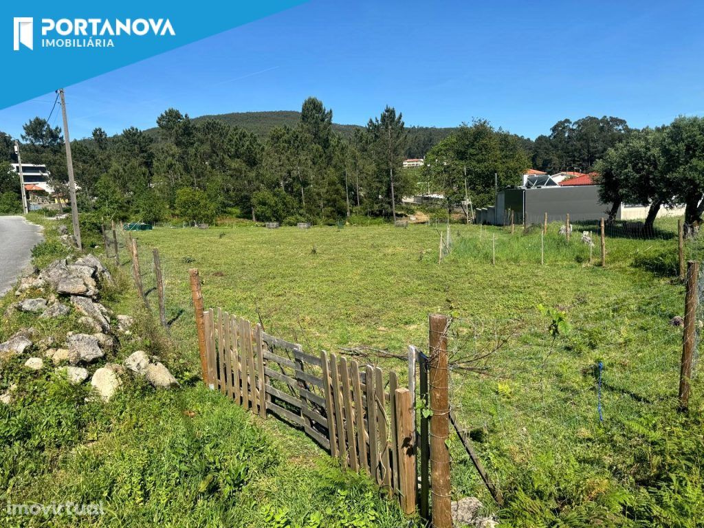 Terreno de construção em Vila Cova