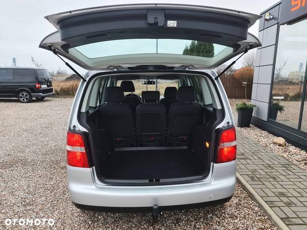 Volkswagen Touran 1.6 Basis - 21