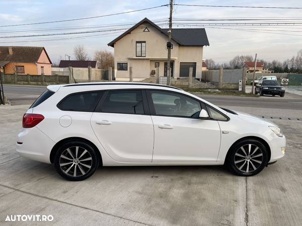 Opel Astra Sports Tourer 2.0 CDTI - 14