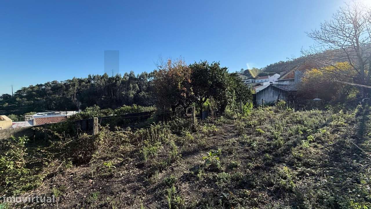 Moradia para reconstrução | Terreno 1.506 m2 | Vista campo | Periferia-37