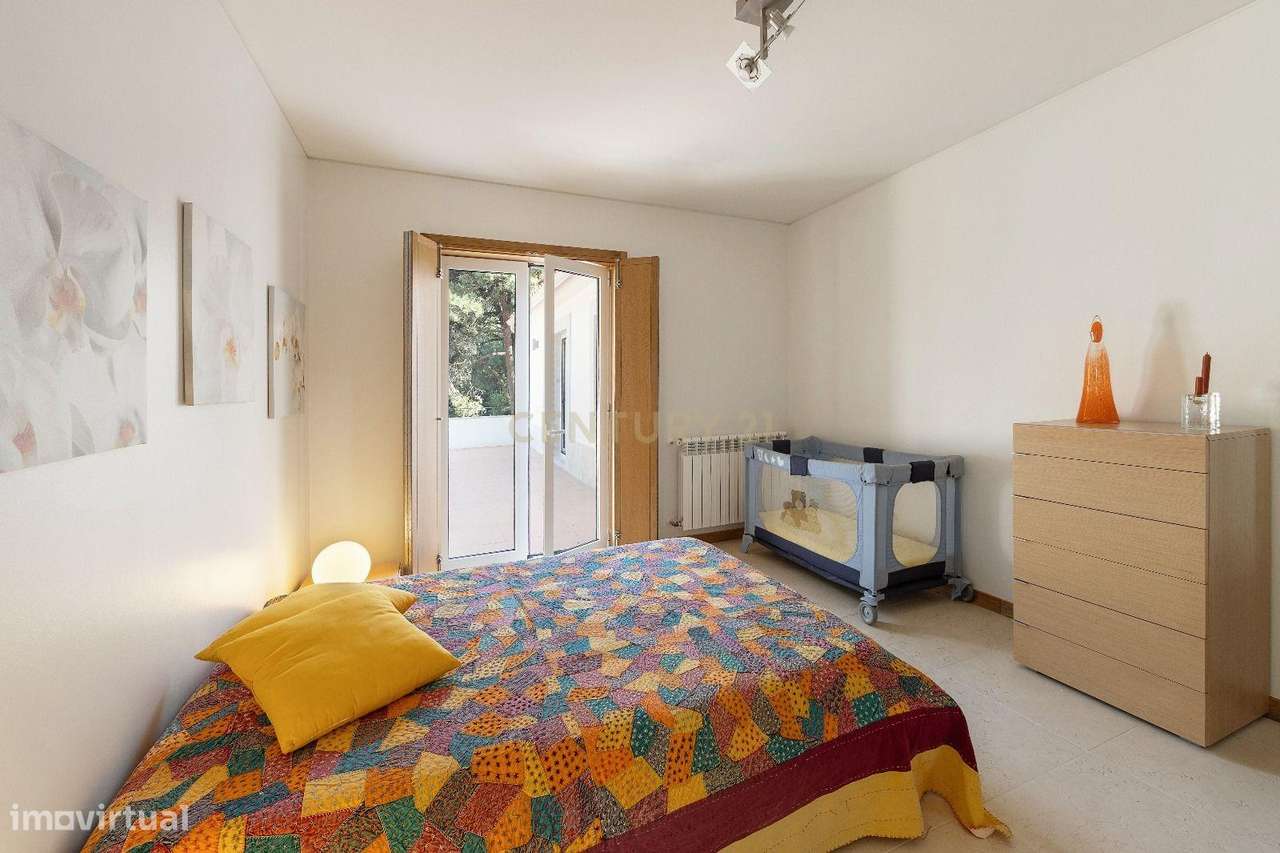 Vila T6 com piscina com área de terreno de 2895 m² na Praia d'el Rey-20