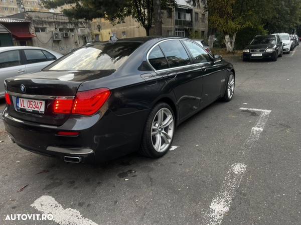 BMW Seria 7 740d xDrive - 9