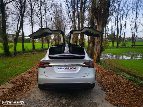 Tesla Model X 100D - 11