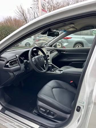 Toyota Camry 2.5 Hybrid Exclusive - 8