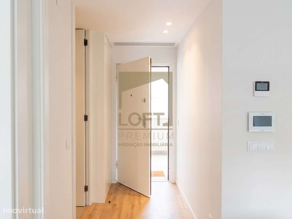 Apartamento T1 com 2 Frentes , Terraço, Totalmente Mobilado e Equip...-9