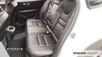 Volvo V60 Cross Country - 11