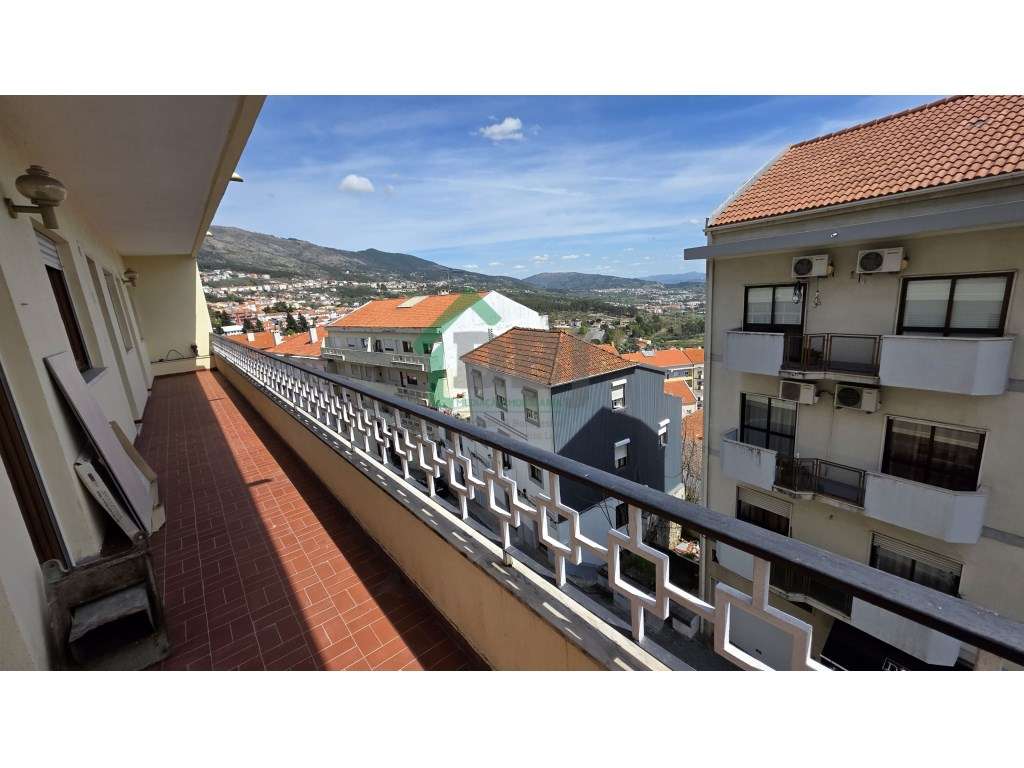 Nova Oportunidade! T5 Renovado no Centro da Covilhã-5