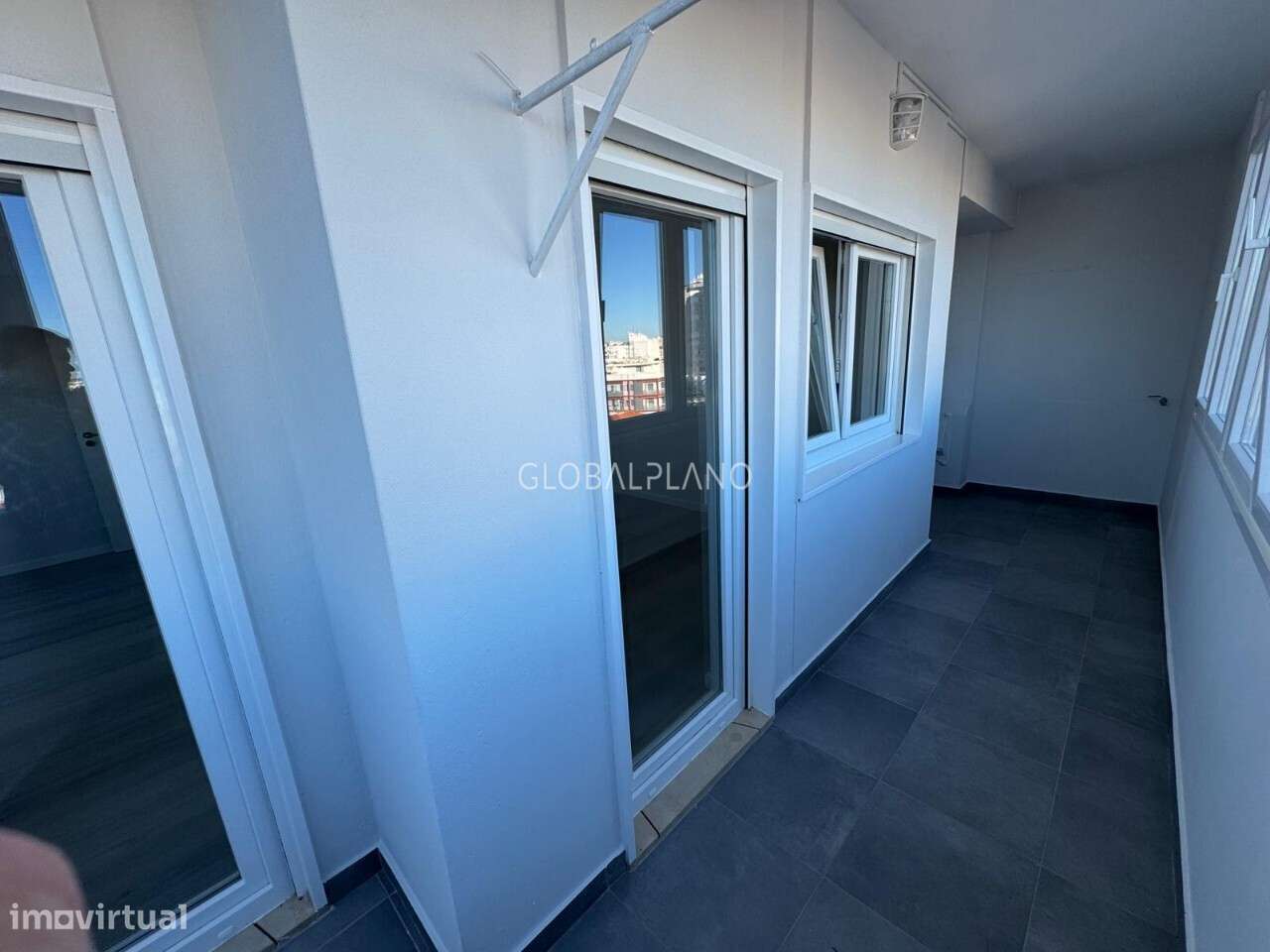 Apartamento T3 Avenida 25 de Abril-4