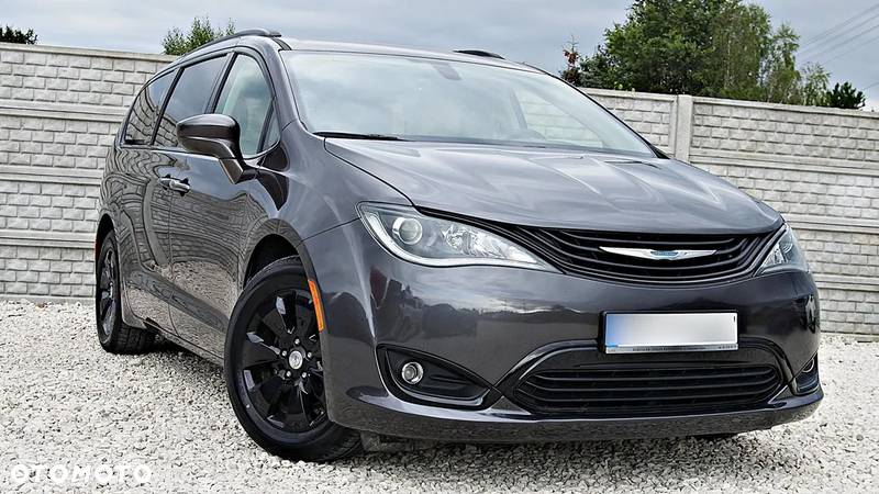 Chrysler Pacifica - 5