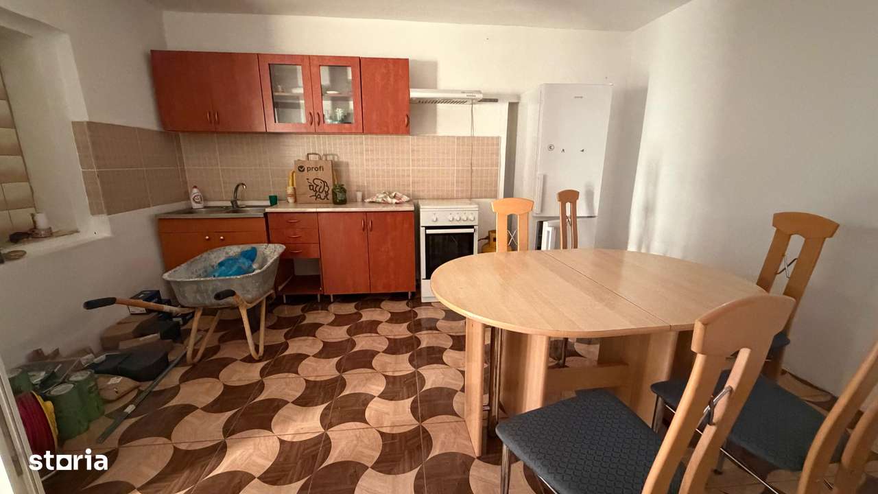 Casă de vânzare în Berveni- în curs de amenajare-7