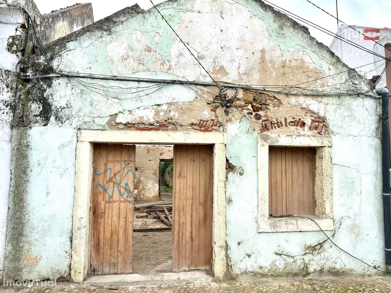 Lote c/ Projecto Aprovado Construção de Moradia 2 Pisos e Logradour...