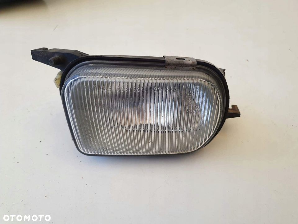 MERCEDES 203 HALOGEN LEWY PRZÓD 2158200556 - 1