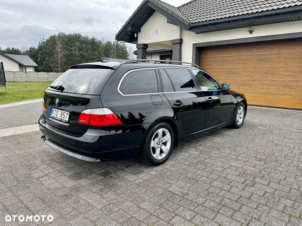 BMW Seria 5 520i Touring - 13