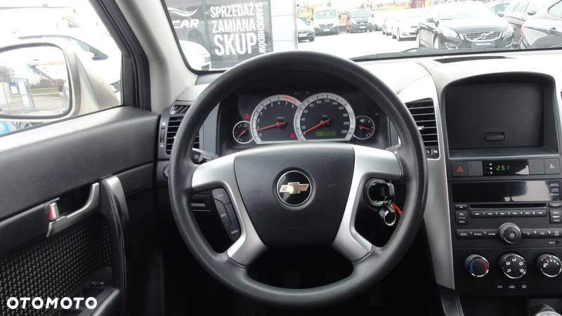 Chevrolet Captiva 2.4 LS 5os - 15