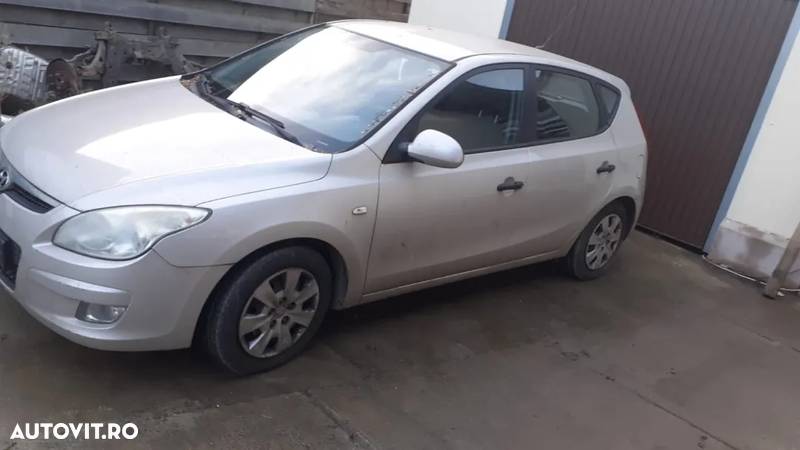 Amortizor stanga fata  Hyundai I30 1.4 benzina - 4