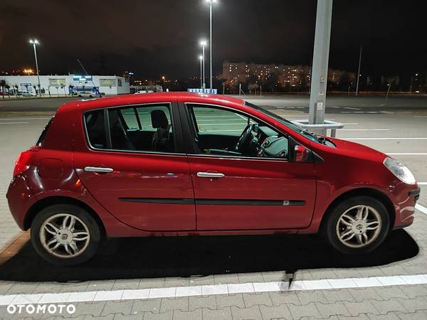 Renault Clio 1.6 16V Dynamique - 1