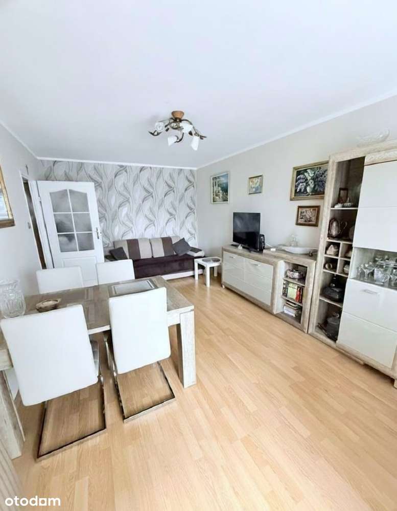 Przestronne 2 pokojowe 54m2 osobna kuchnia balkon  os.Oświecenia-0