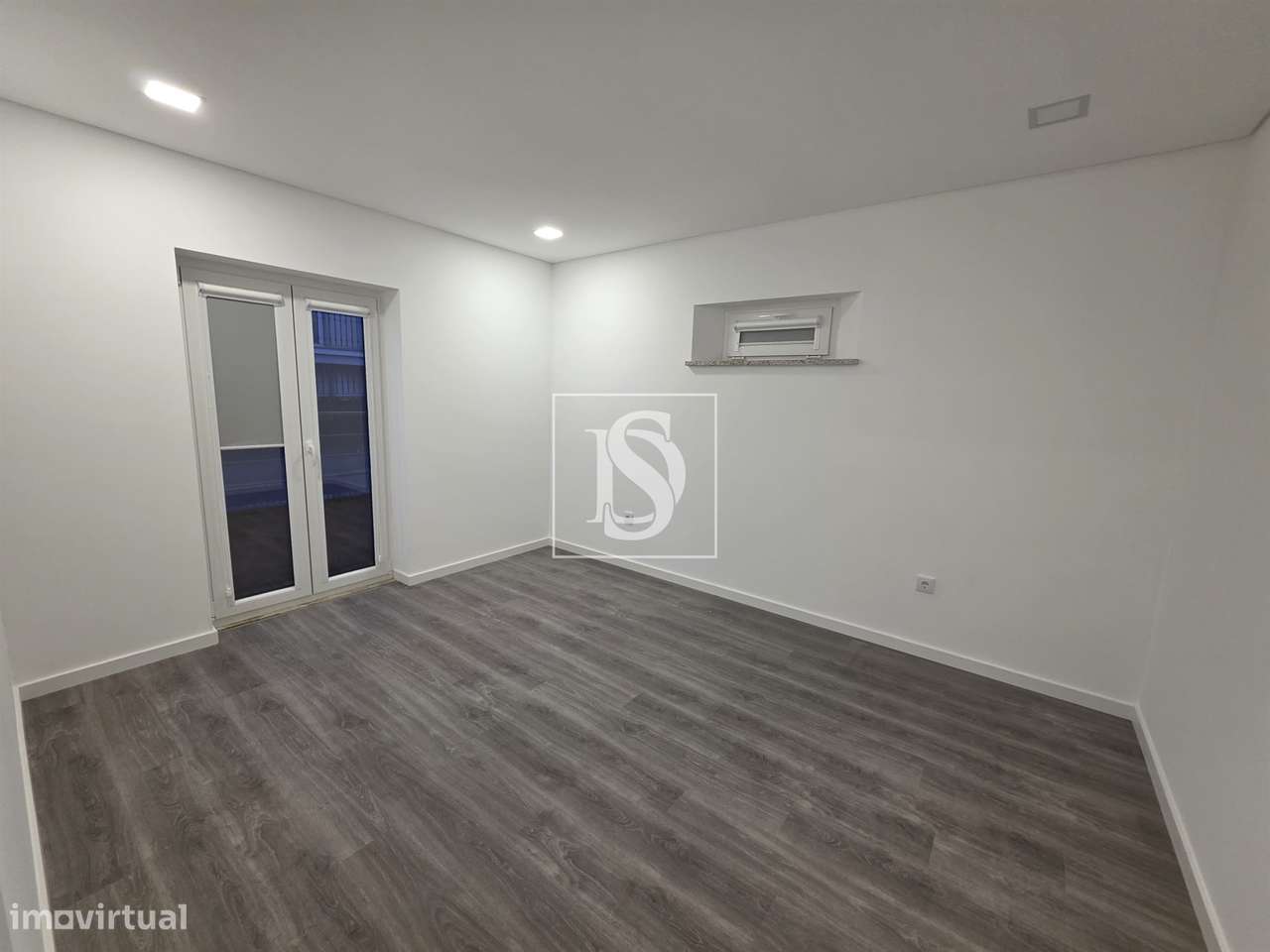 Apartamento T2 Renovado, no Botulho-6