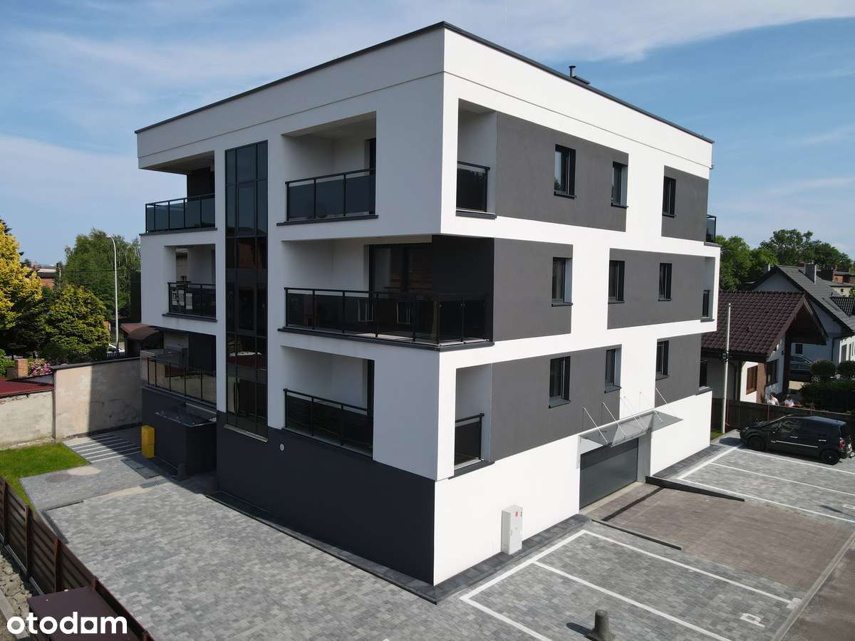 Bardzo atrakcyjne mieszkanie 3-pokojowe z dwoma  balkonami i klimą.-0